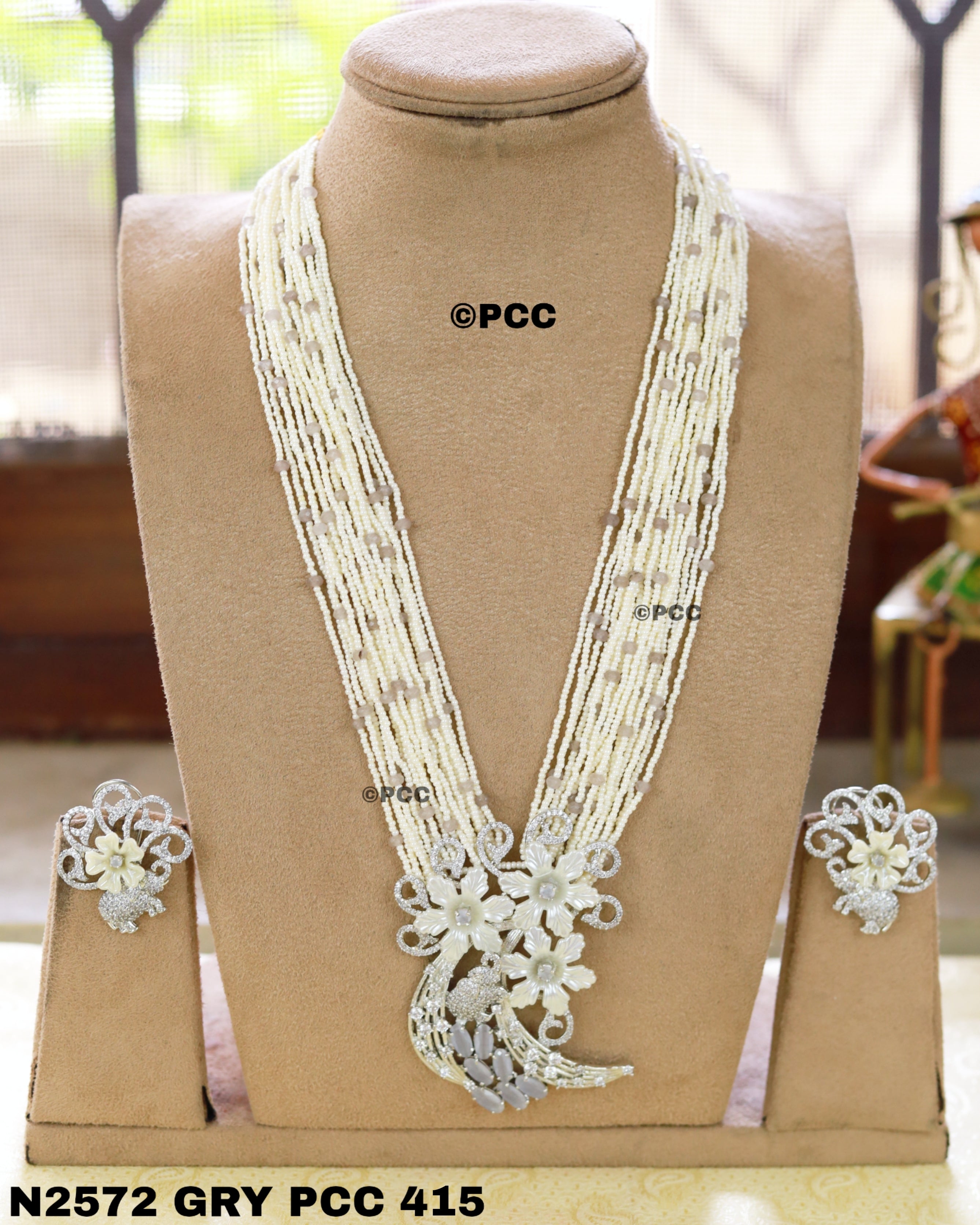 Snow Blossom Fusion Necklace Set