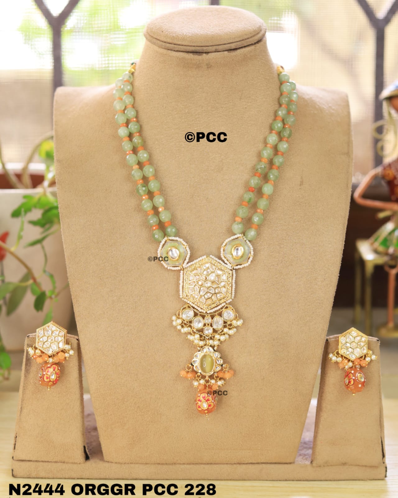 Short style Necklace with Earrings