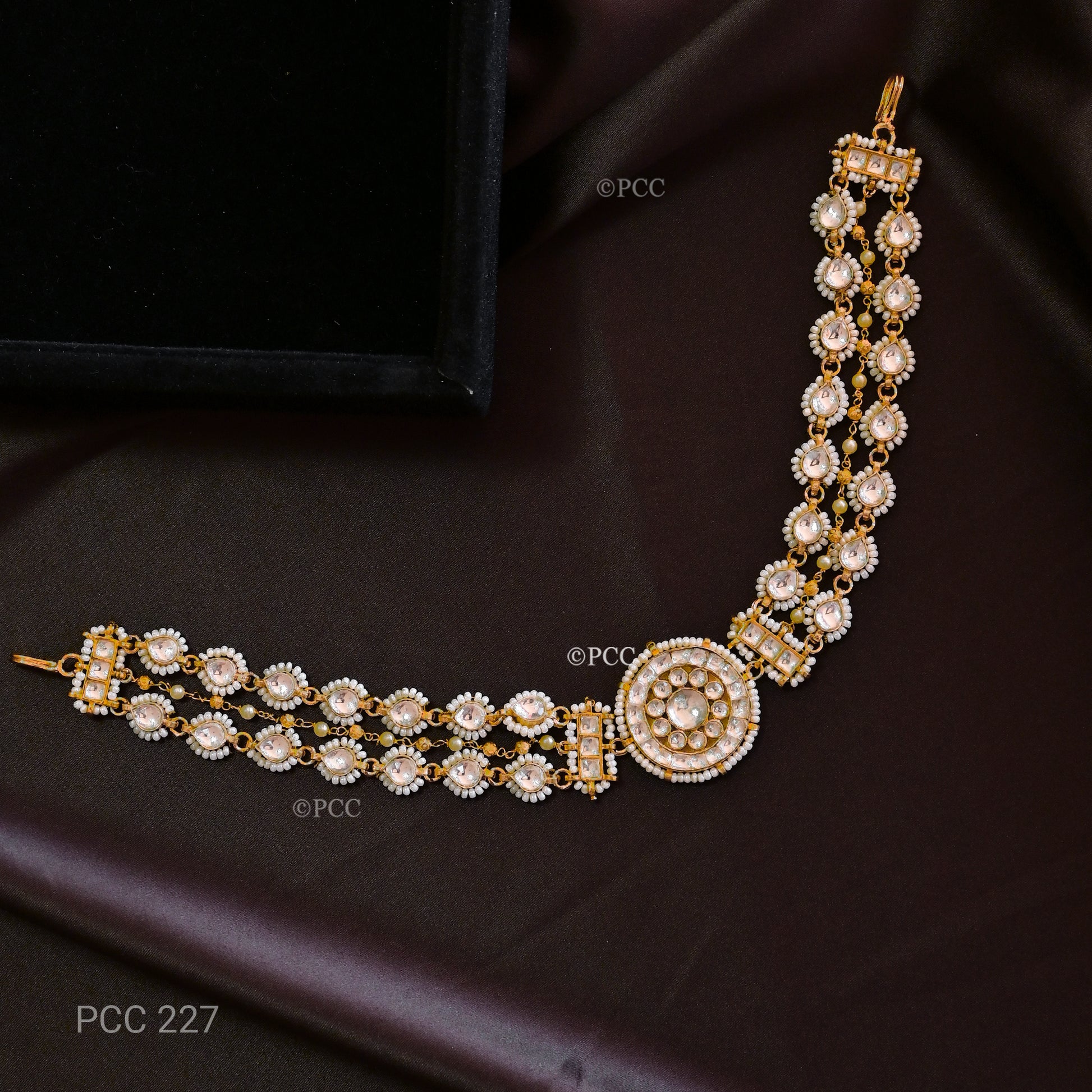 Unique And Designe Rajashvini Polkin Kundan Sheeshphool hairband