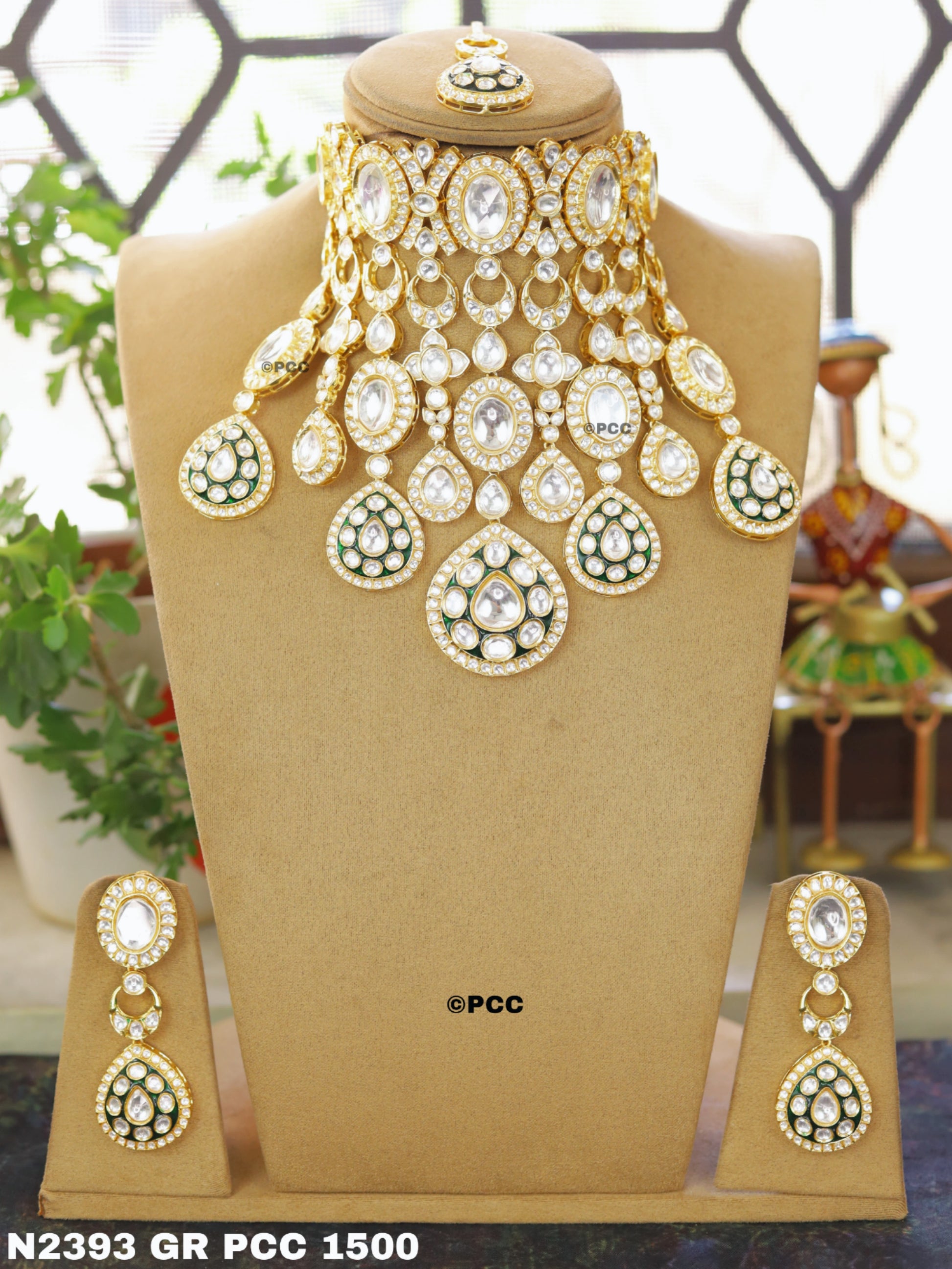 Ornate Delight Polki Necklace set