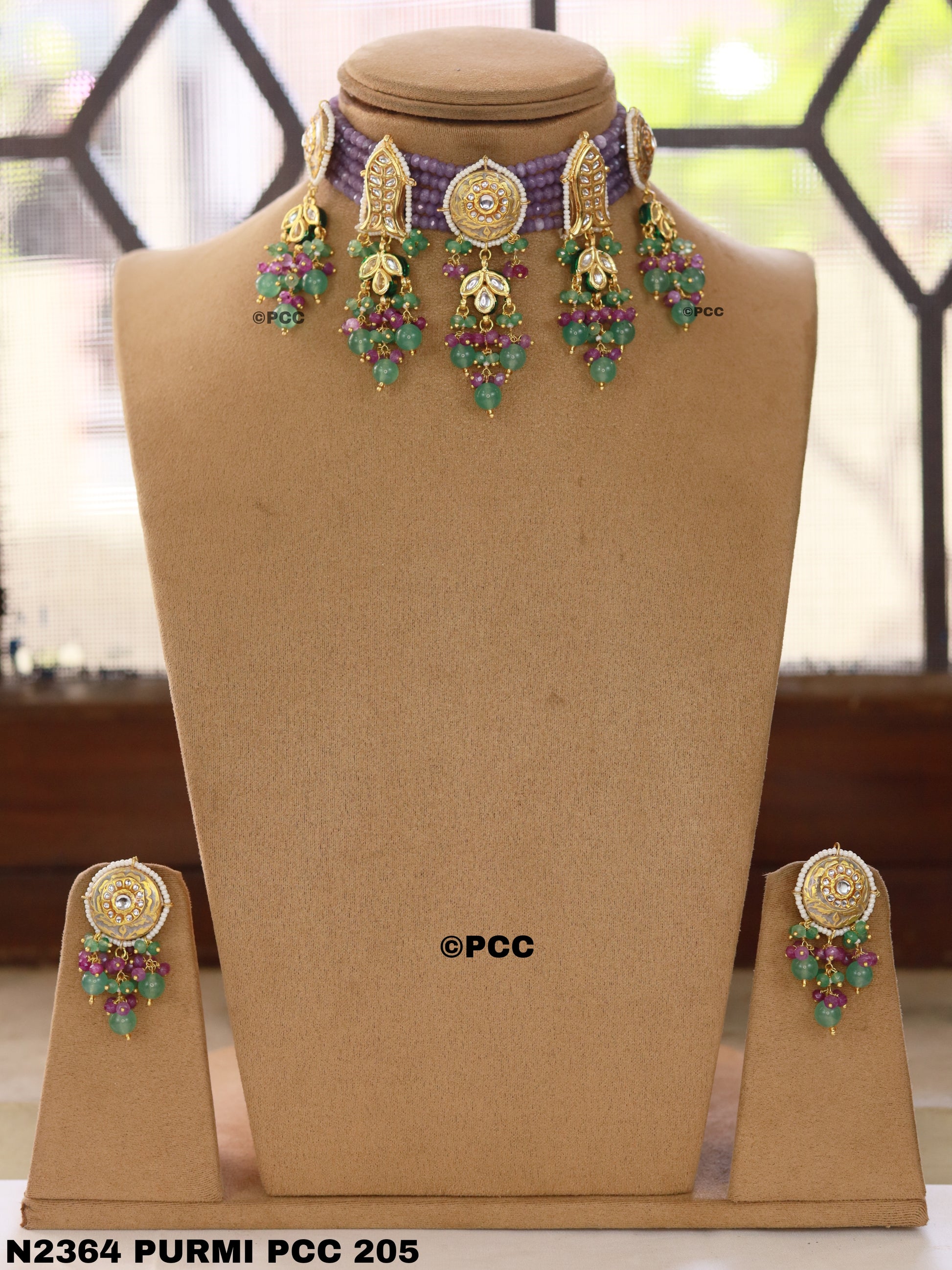 Hand work Kundan Meenakari necklace set with earrings.