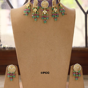 Hand work Kundan Meenakari necklace set with earrings.