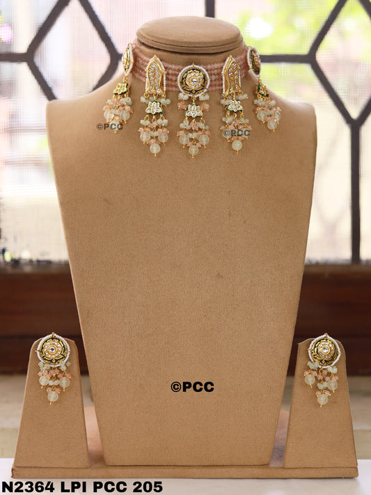 Hand work Kundan Meenakari necklace set with earrings.