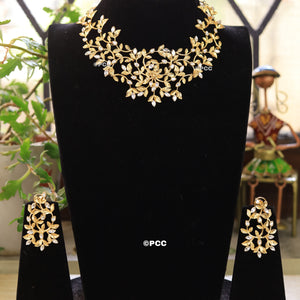 Round Neck Zircon Necklace set with Earrings.