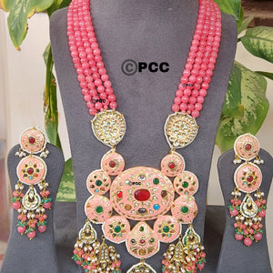 Handmade Kundan necklace & one pair of earrings