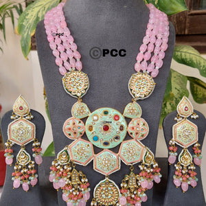 Handmade Kundan necklace & one pair of earrings