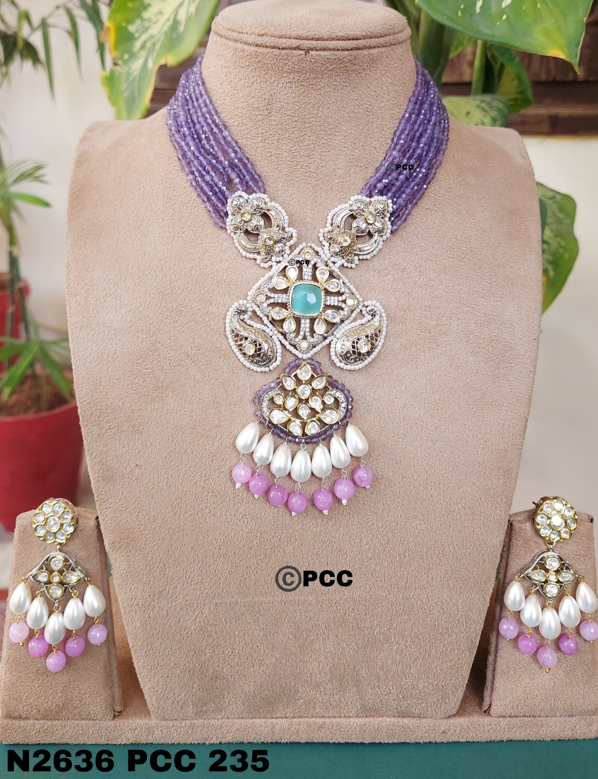 Gorgeous Necklace & Earring Set