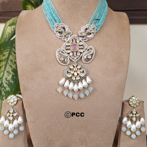 Gorgeous Necklace & Earring Set