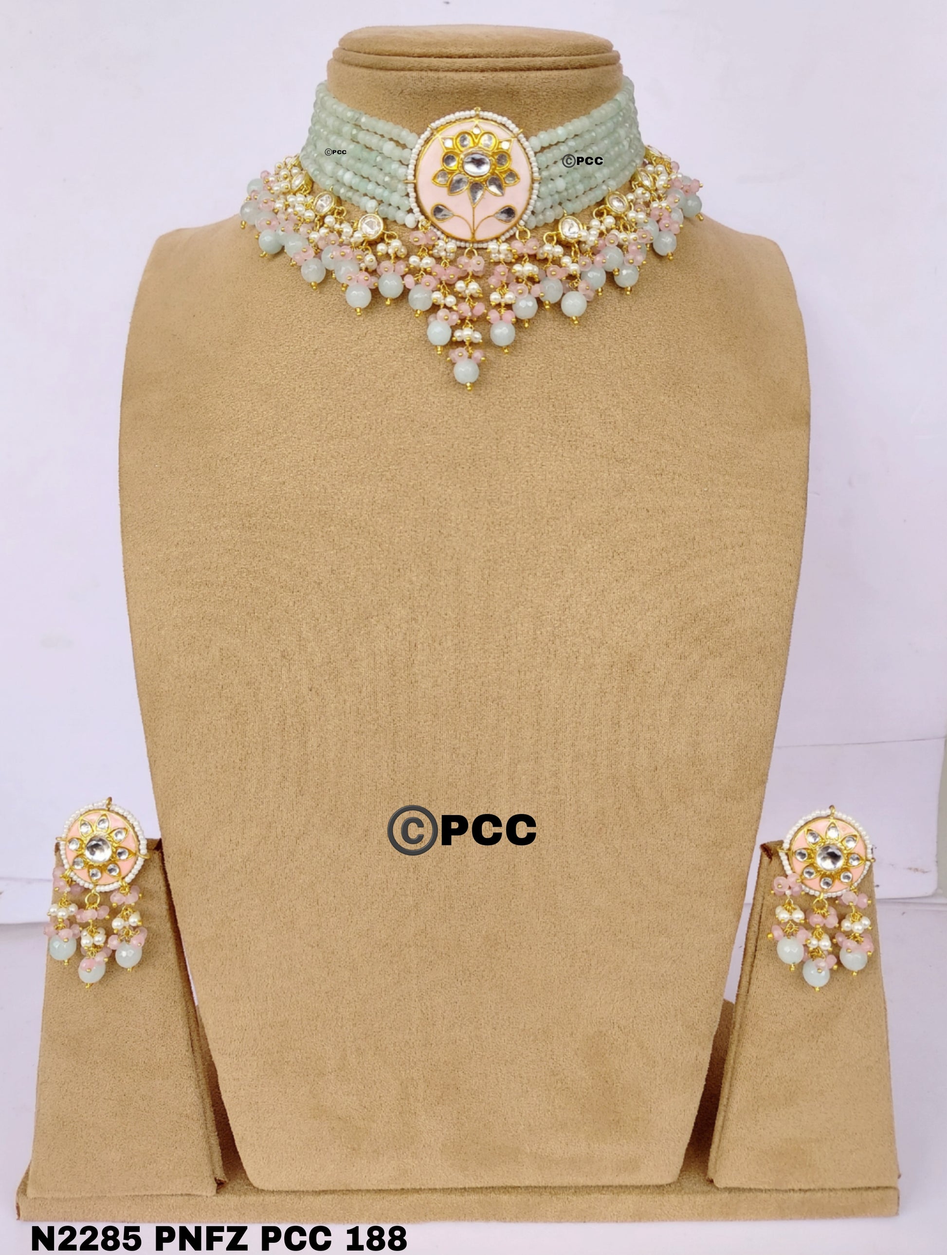 Glamorous Choker Necklace with Earring set