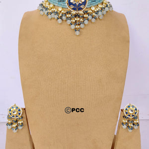 Glamorous Choker Necklace with Earring set