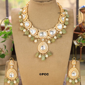 Uncut Polki Necklace set with Earrings.