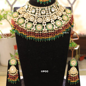 Uncut Diamond-like imitation Polki Necklace set with Earrings.