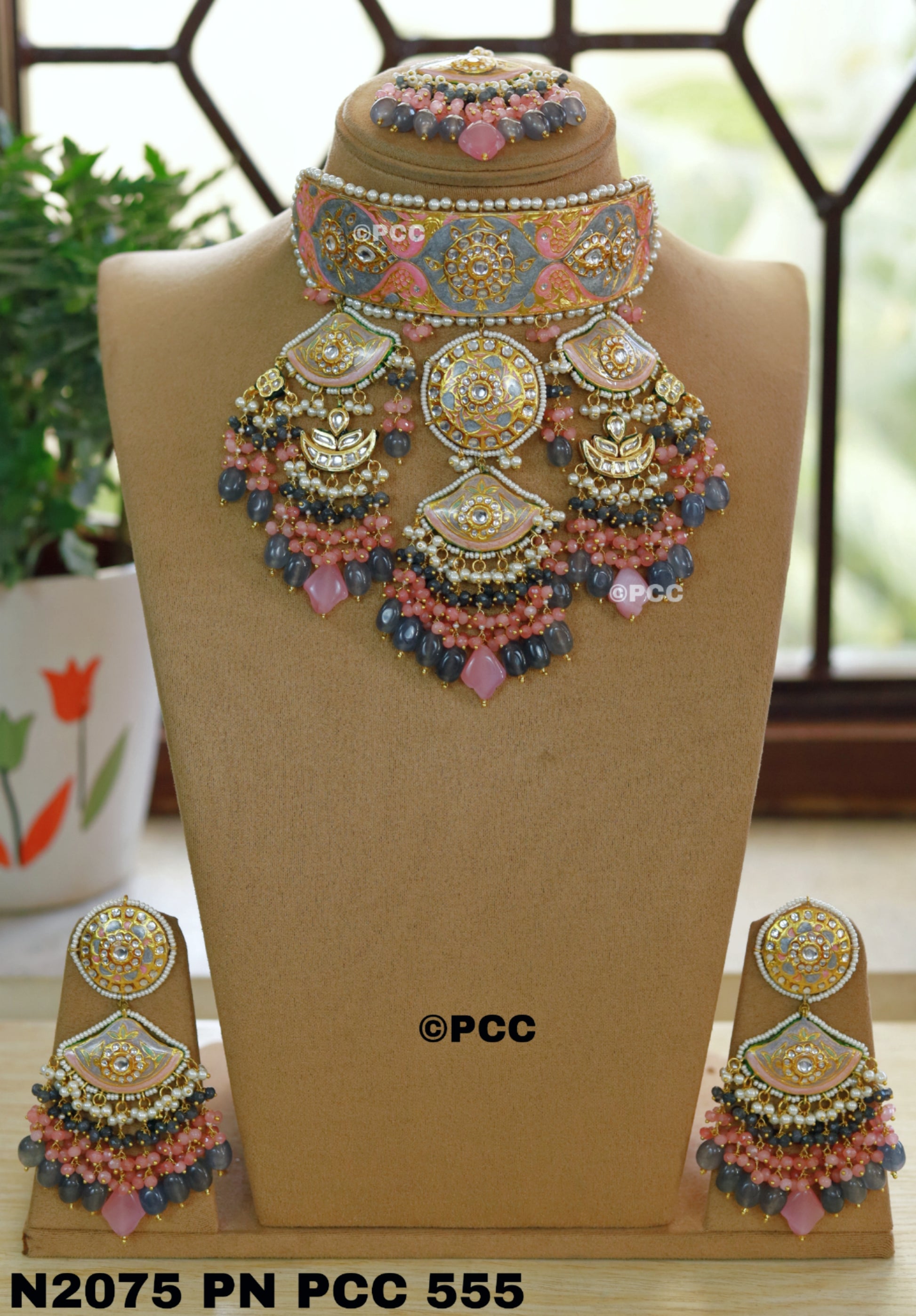 Enamel Crystal Pearl Simar Jewellery Nacklace Set.