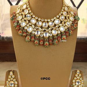 Kundan Studded Choker Necklace Set with earring & tikka