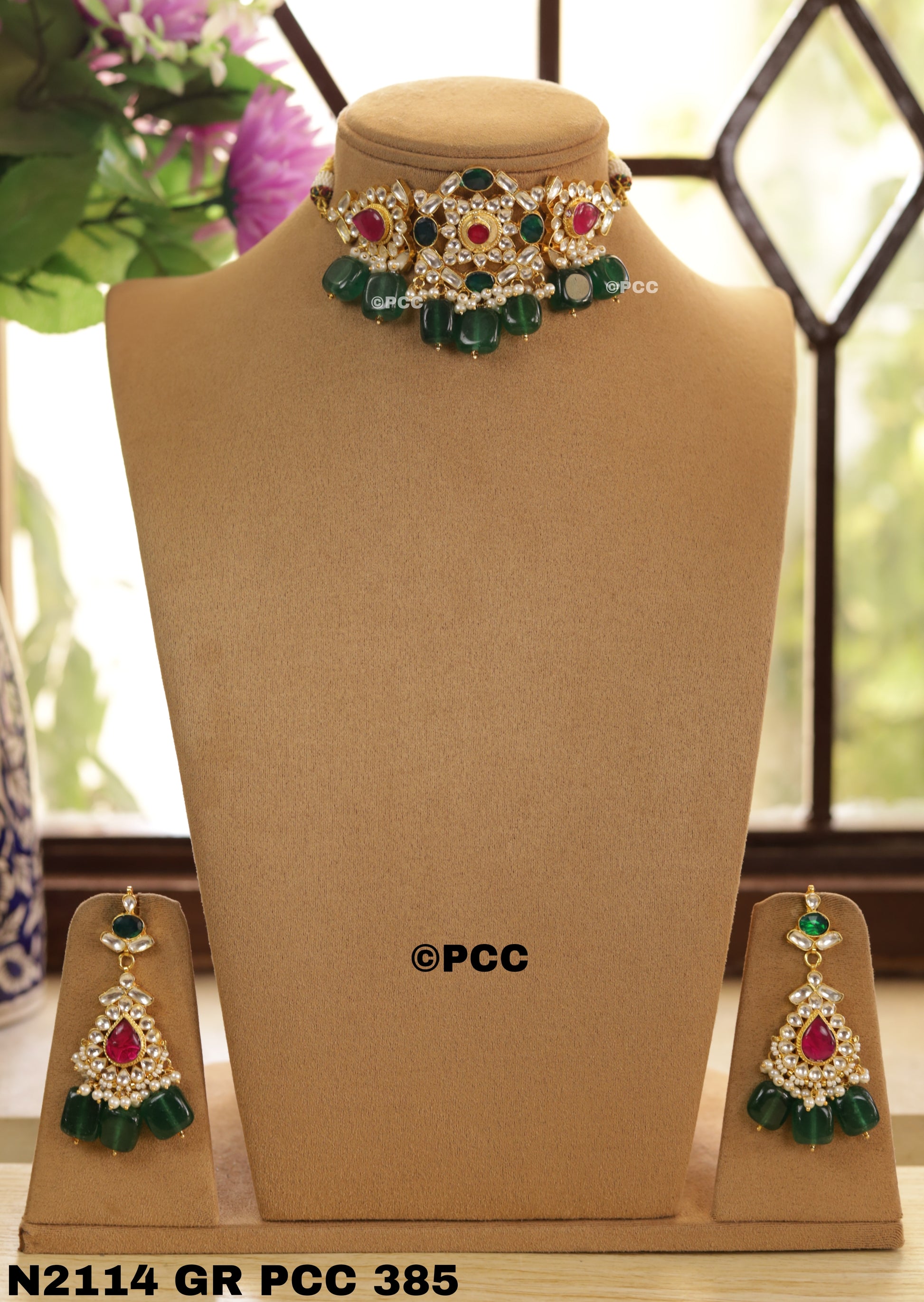 Diamond shape Green & Red  Kundan Choker Necklace Set With Earrings